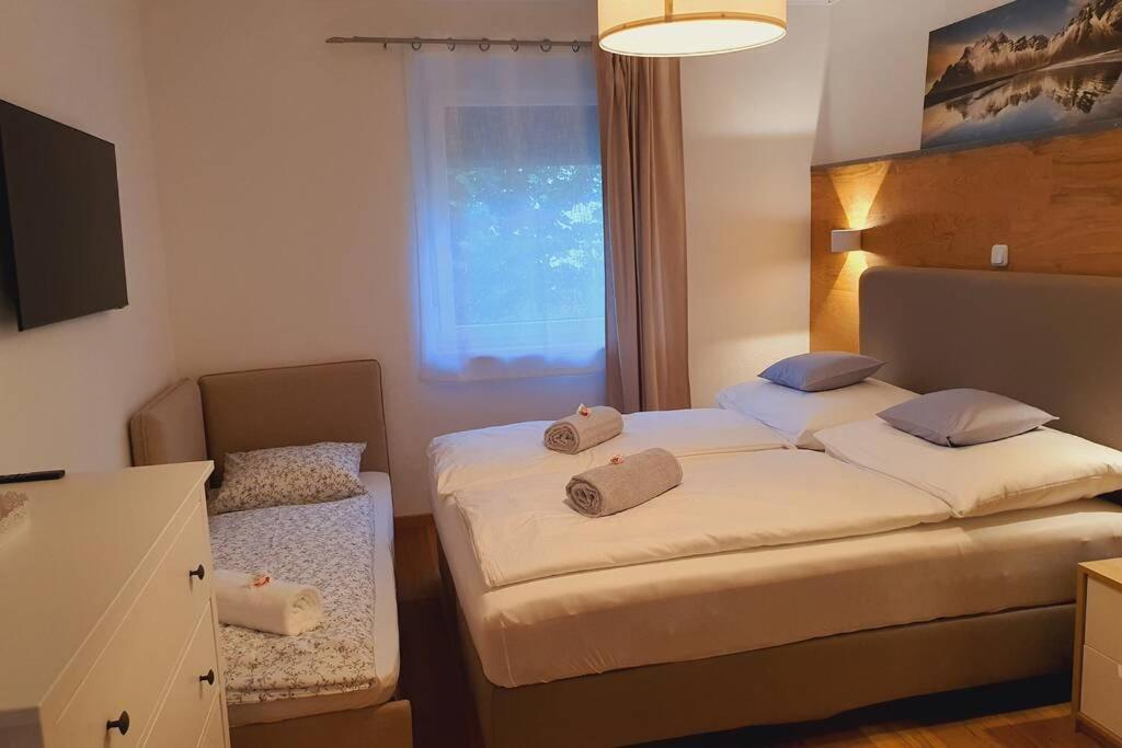 Tiny Kozma Apartment Bodensdorf Buitenkant foto